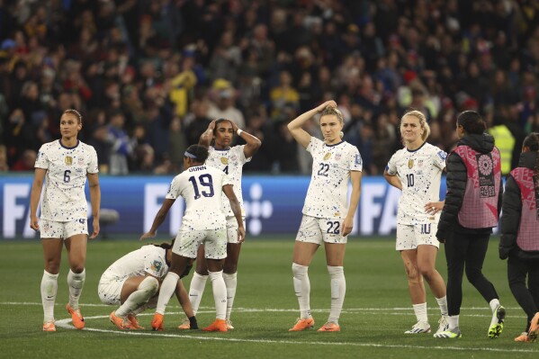 Usa women's store soccer penalty kicks